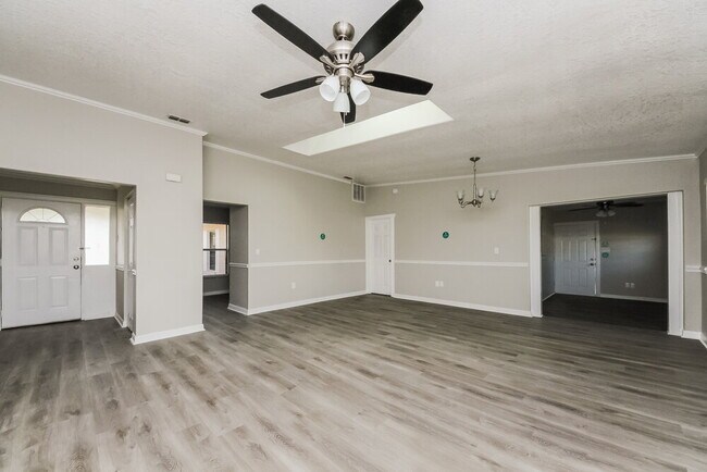 Photo - 619 Heraldo Ct