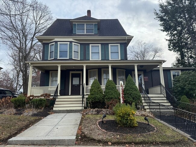 Building Photo - 22 Yale Ave Unit A