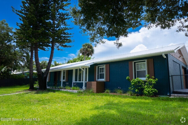 Building Photo - 1712 Pineapple Ave Rental