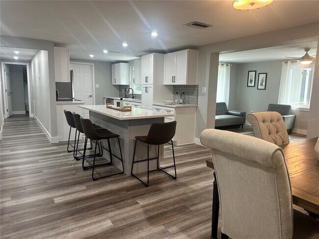 Photo - 12922 Post Rd