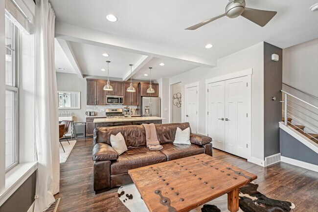 Photo - 1124 Wasatch Spring Rd