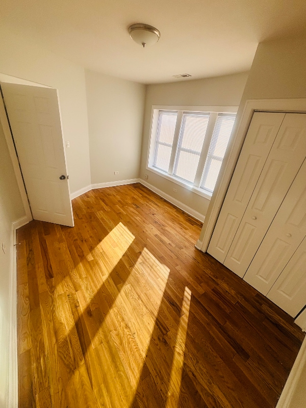 Photo - 6847 S Indiana Ave Unidad 1f