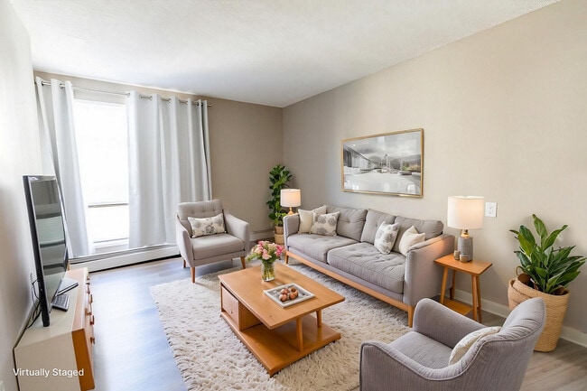 Building Photo - Morros Manor