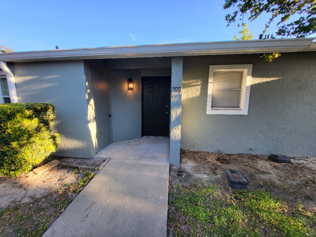 Photo - 105 Dorchester Square