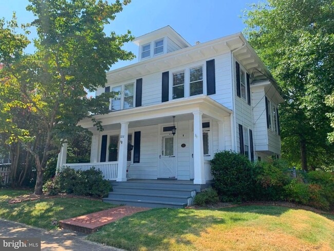 Photo - 1212 Prince Edward St House