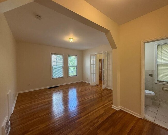 Building Photo - 70 Holbrook Rental
