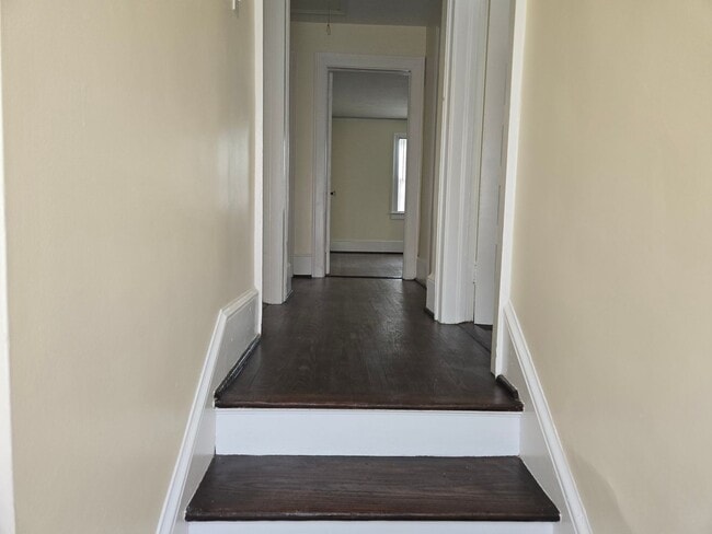 Photo - 4 Bedroom 2 bath Home For Rent - Heart of Florence