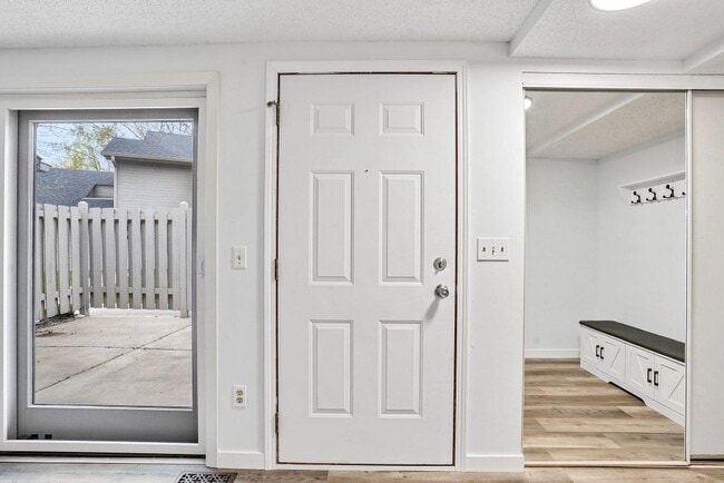 Photo - 18669 Clear View Ct