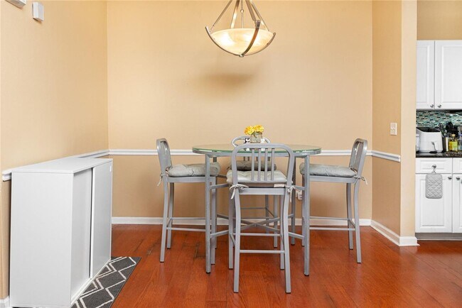 Photo - Beautiful 2/2 in Hunter's Creek