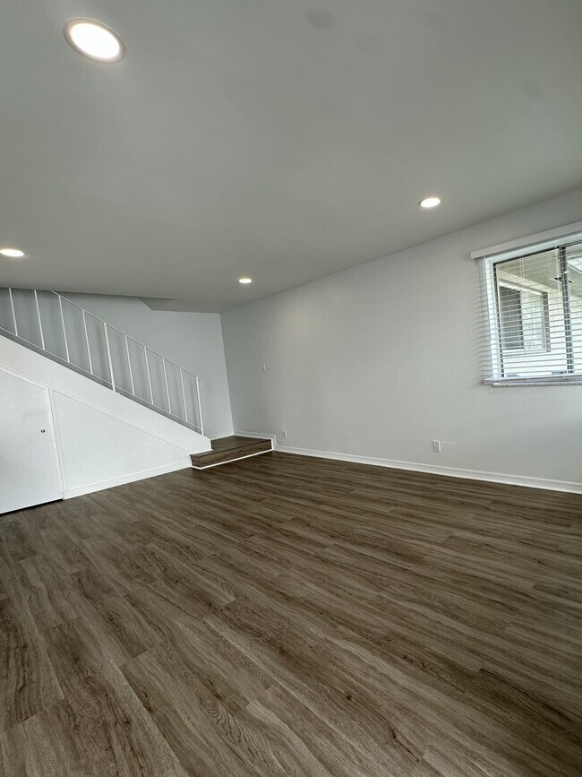 Photo - 103 E Tiffany Dr Unit 2