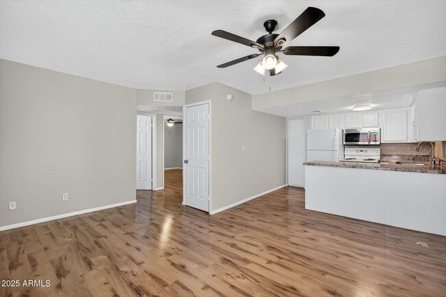 Building Photo - 21622 N 23rd Ave Unit B304 Rental