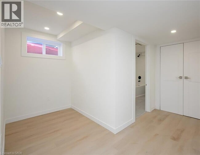 Photo - 781 9th Ave