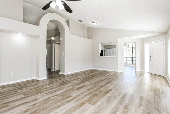 Photo - 5514 Deepdale Dr