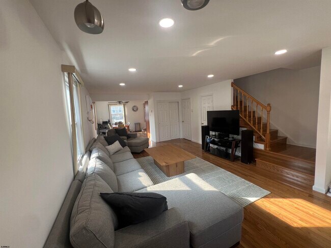 Photo - 9709 Monmouth Ave Unit C2