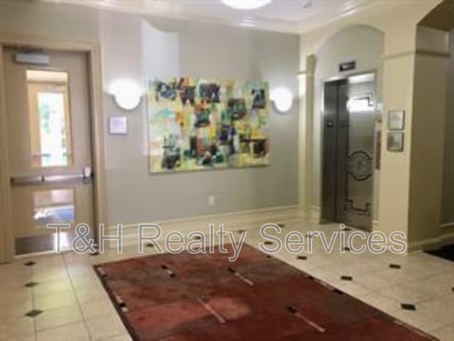 Photo - 450 E Ohio St Unit Apt 106