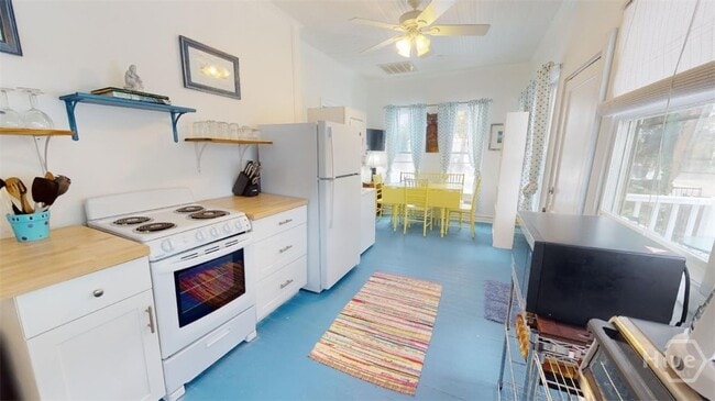 Photo - 712 2nd Ave