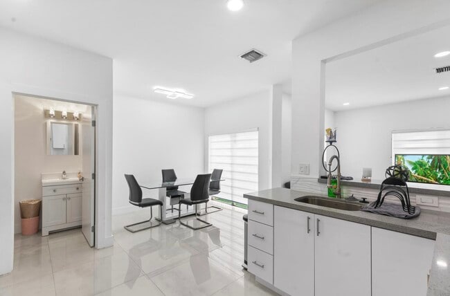 Photo - 2008 SW 102nd Ter