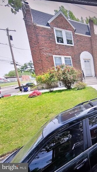 Photo - 5451 Howland St