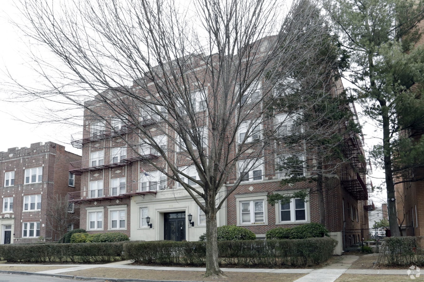 Photo - 300 Carteret Pl