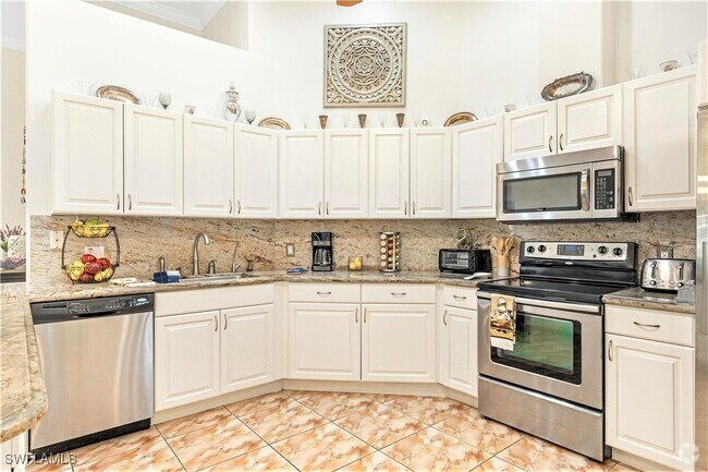 Building Photo - 1329 SW 8th Pl Rental