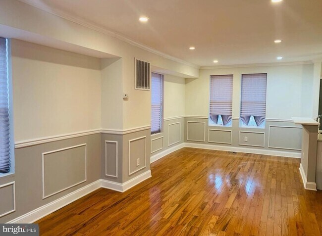 Photo - 617 Montpelier St