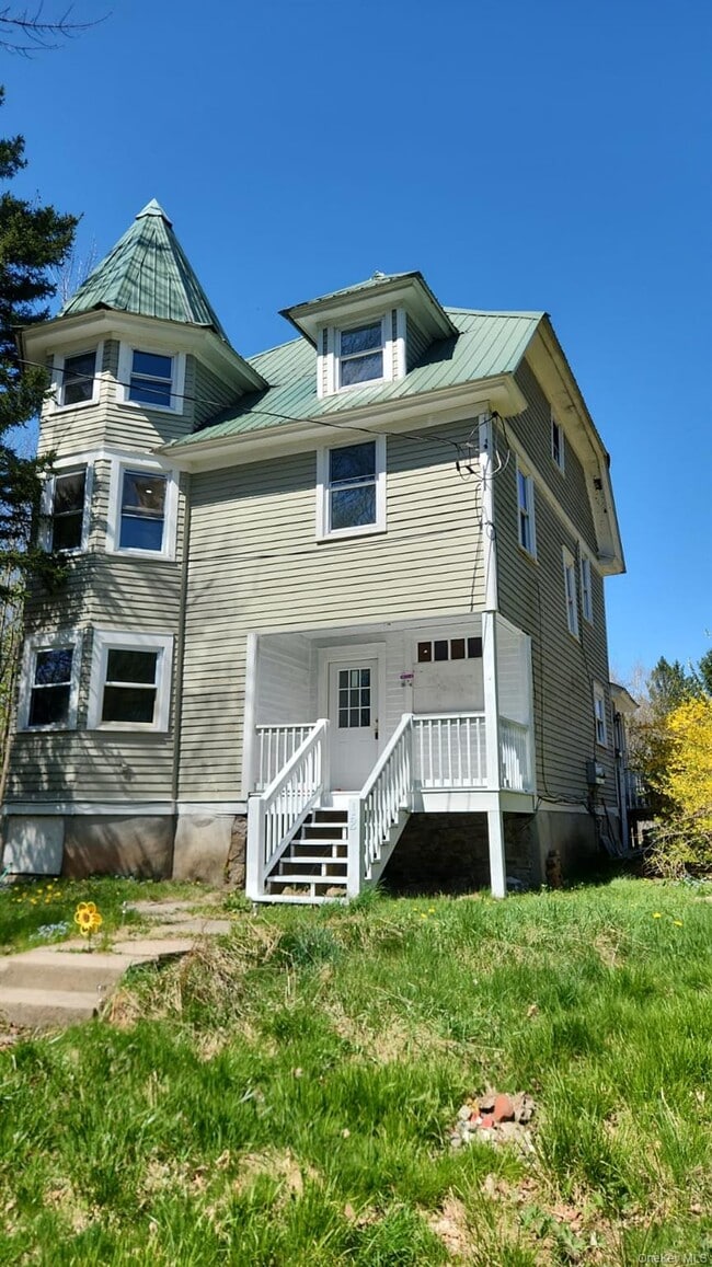 Building Photo - 12 Woodland Ave