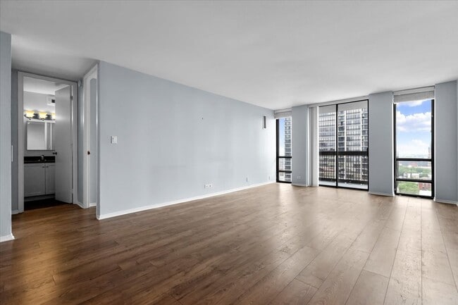 Photo - 1660 N La Salle Dr Unit 1608