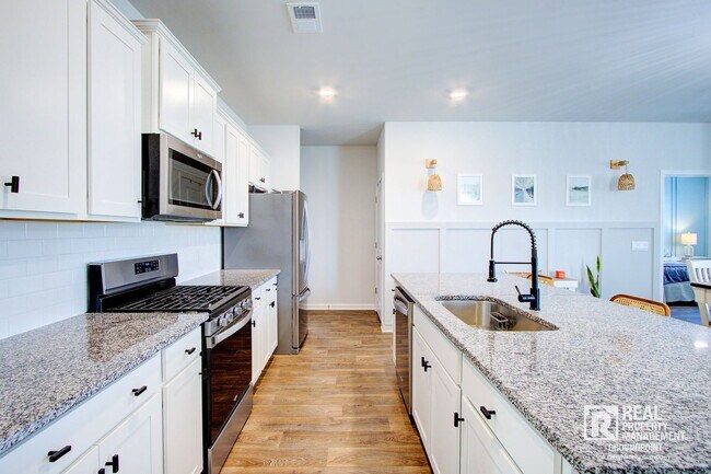 Photo - 146 Ivory Shadow Rd