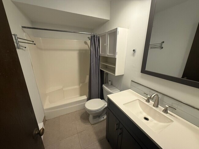 1023 Shagbark Ct Unidad 2F