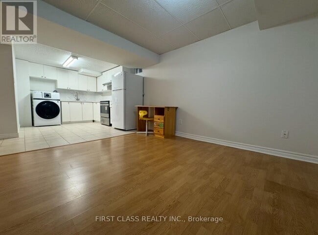 Photo - 132 Peninsula Crescent