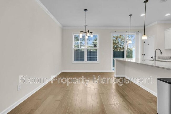 Photo - 1660 Bridwell Ln