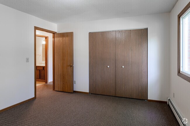2BR, 1BA