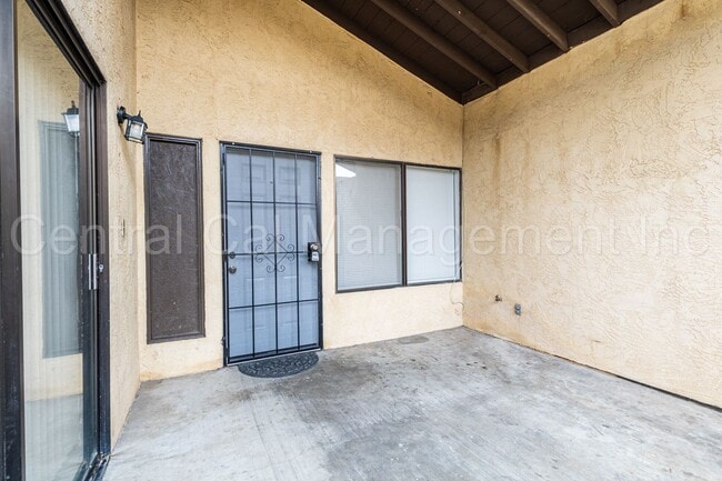 Photo - 4308 Parkwood Ct Unit 2