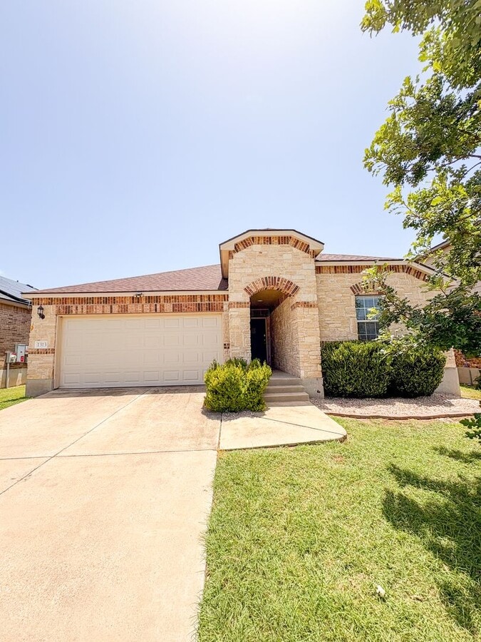 Photo - 1313 Daffodil Dr