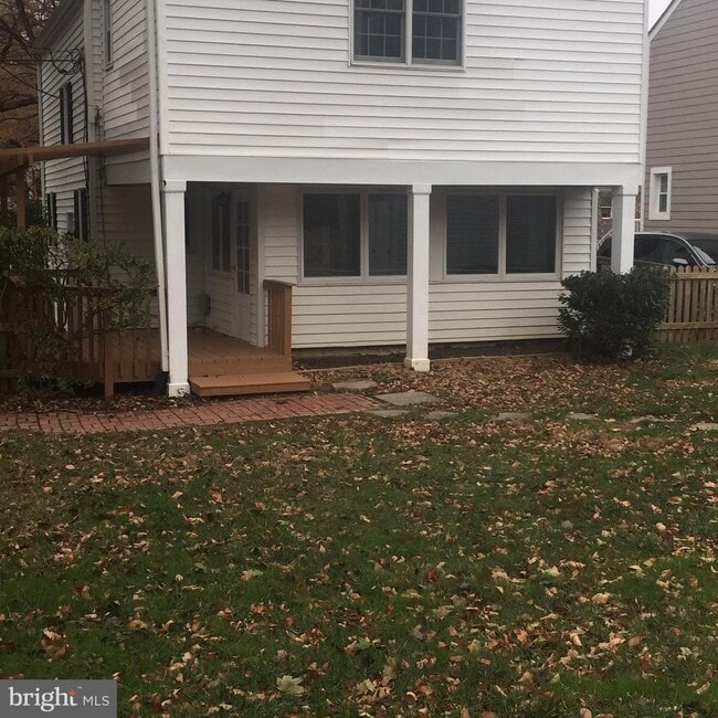 Building Photo - 208 W George Mason Rd