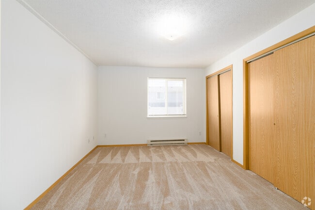 2BR, 2BA - 1,000SF - Bedroom