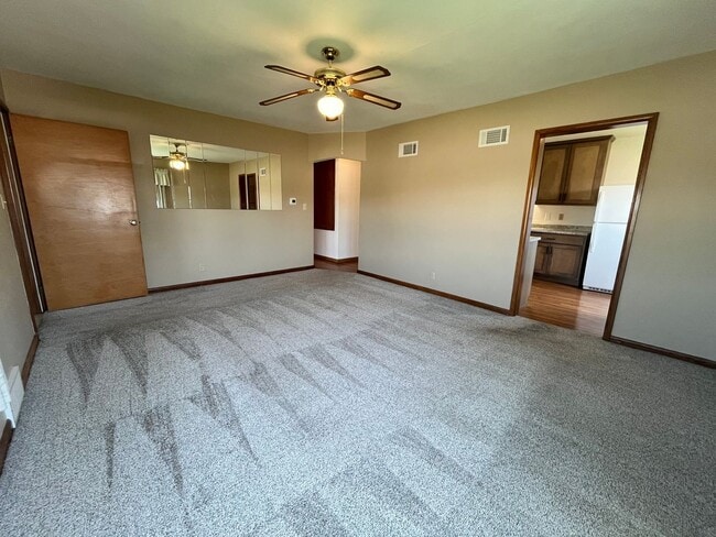Photo - East Side 2 Bed/2 Bath w/ Bonus Room!
