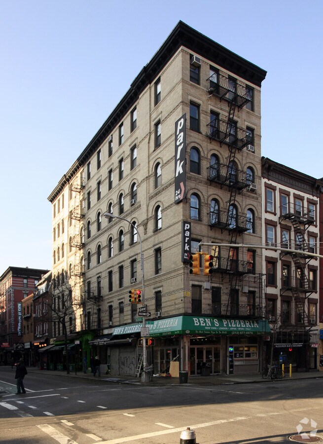 Photo - 119-121 MacDougal St Apartments