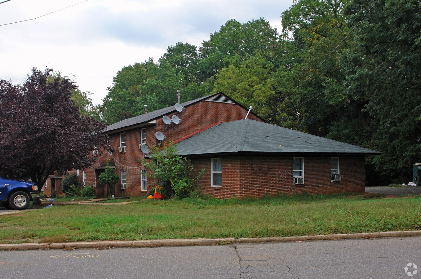 Photo - 1235 Gholson Ave Apartments