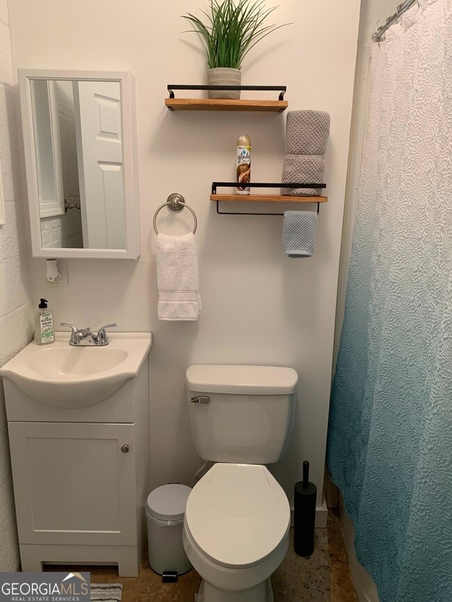 Photo - 170 Griffeth St