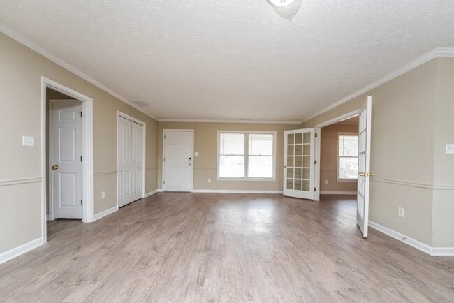 Photo - 344 Willowwind Dr