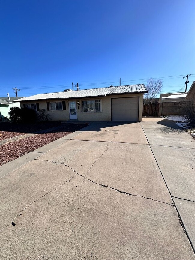 Photo - 3BD/1BA Home with Newly Remodeled Kitchen