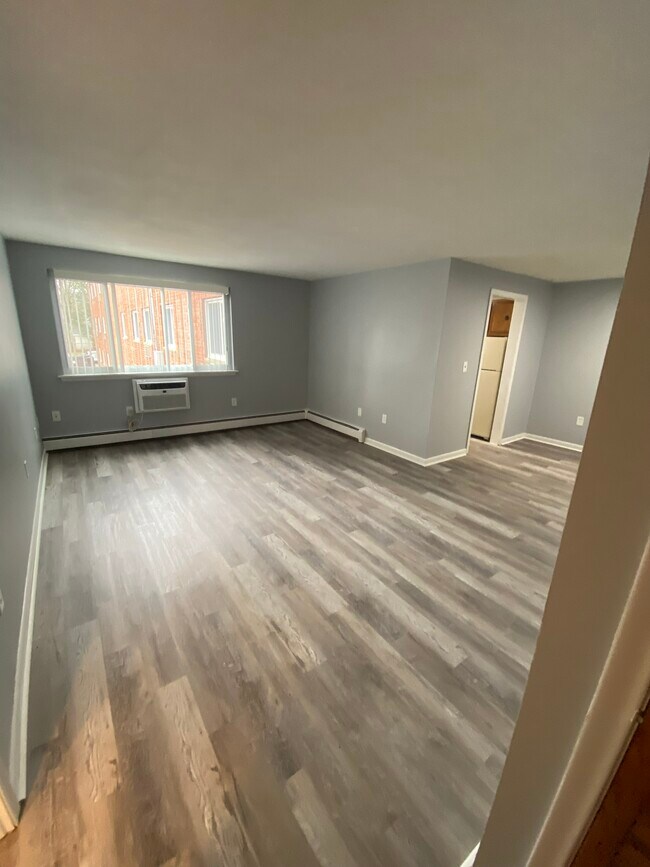 Photo - 109 S Main St Unidad B3