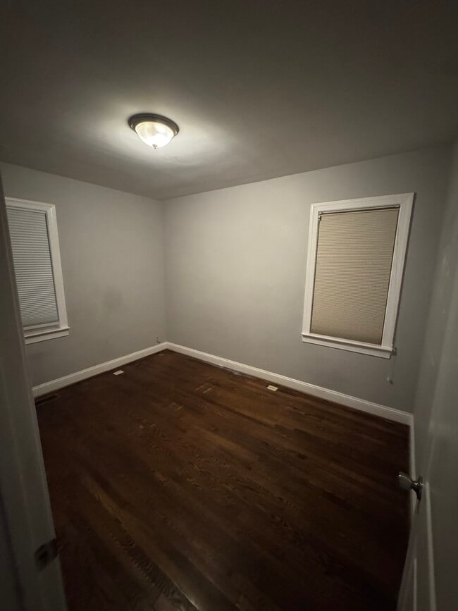 Photo - 5515 Blair Rd NE