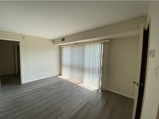 Photo - Cleveland Arms Apartments