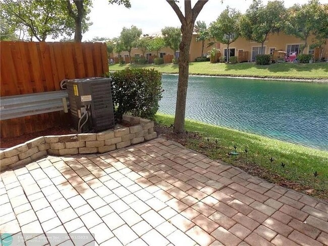 Building Photo - 4933 Tradewinds Ter Rental