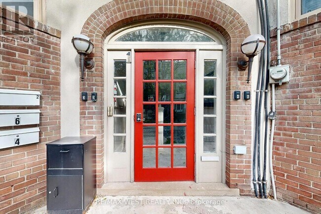 Photo - 9 Humewood Ct