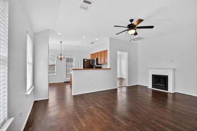 Photo - 1942 Courtside Dr