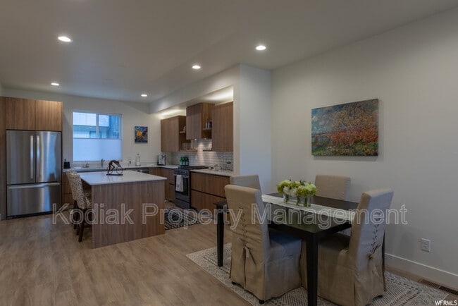 Photo - 1541 E Talo Ct