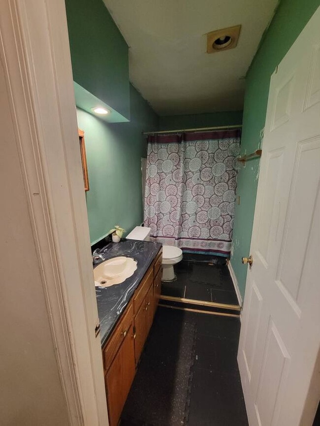 Photo - 518 Tunbridge Rd